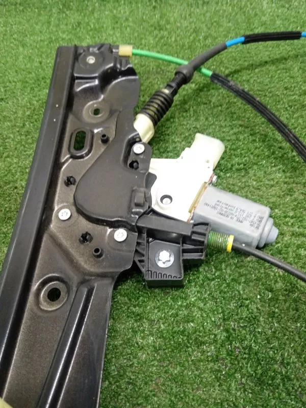 Стеклоподъемник BMW 5-Series 2011 71821329 F10, передний правый