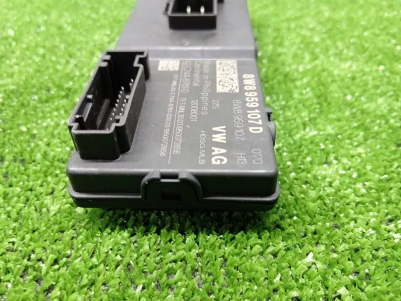 Блок управления двери багажника