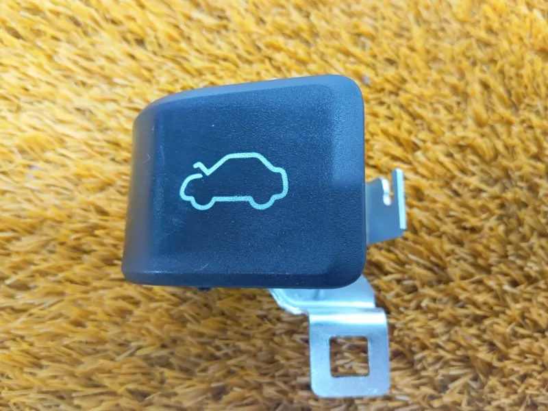 Ручка открывания капота