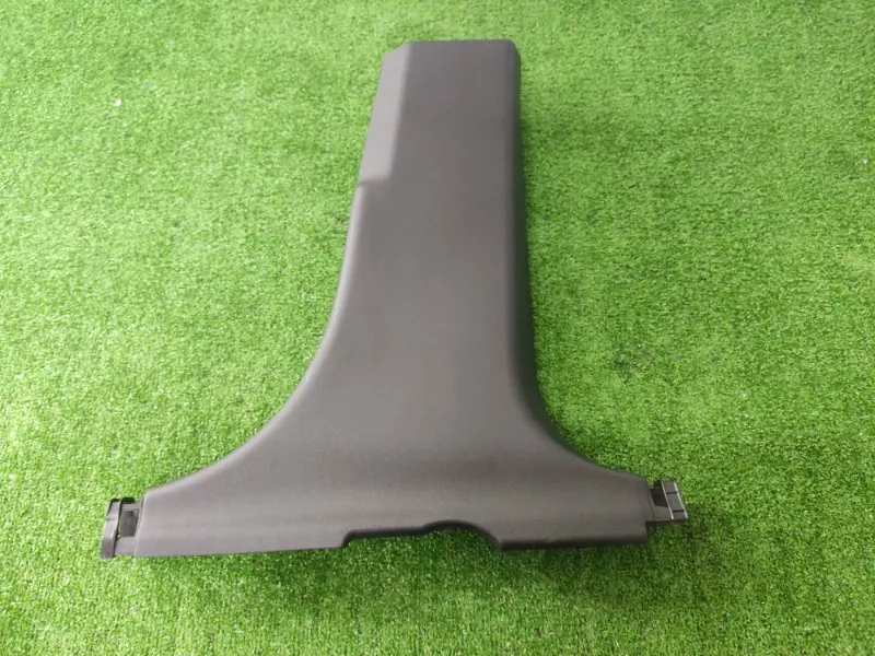 Обшивка центральной стойки