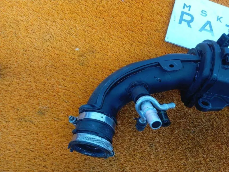 Патрубок интеркулера