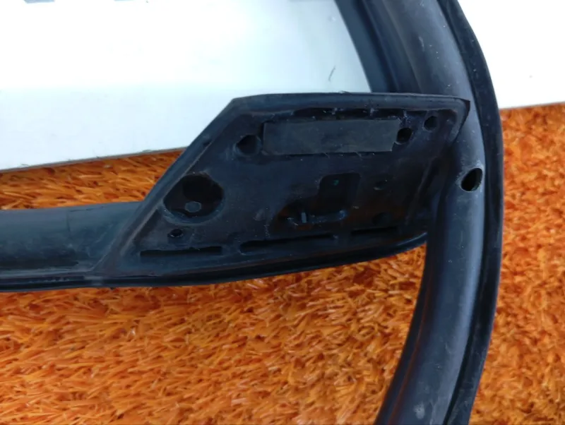 Уплотнитель двери