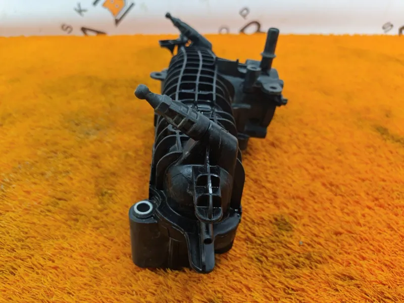 Коллектор впускной