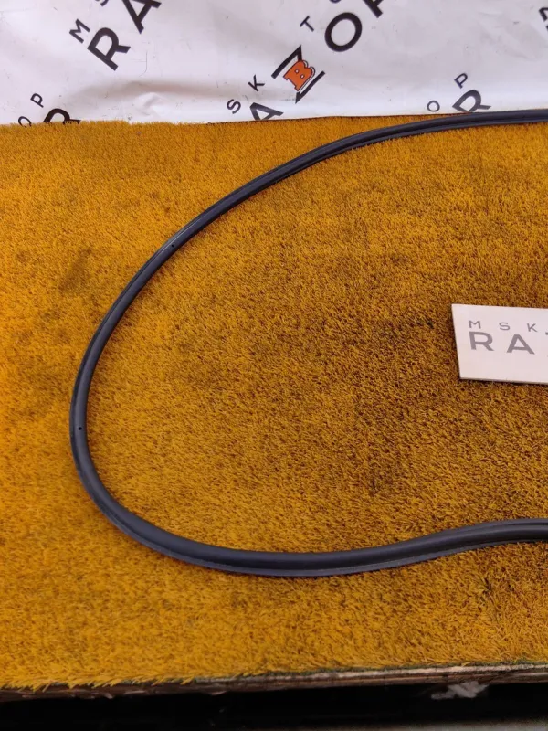 Уплотнитель двери