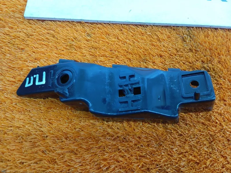 Кронштейн бампера