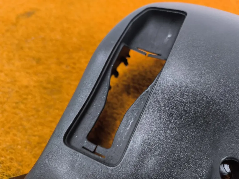 Кожух рулевой колонки