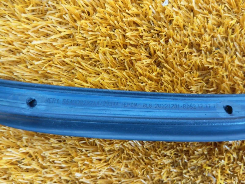 Уплотнитель двери