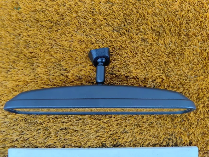 Зеркало заднего вида