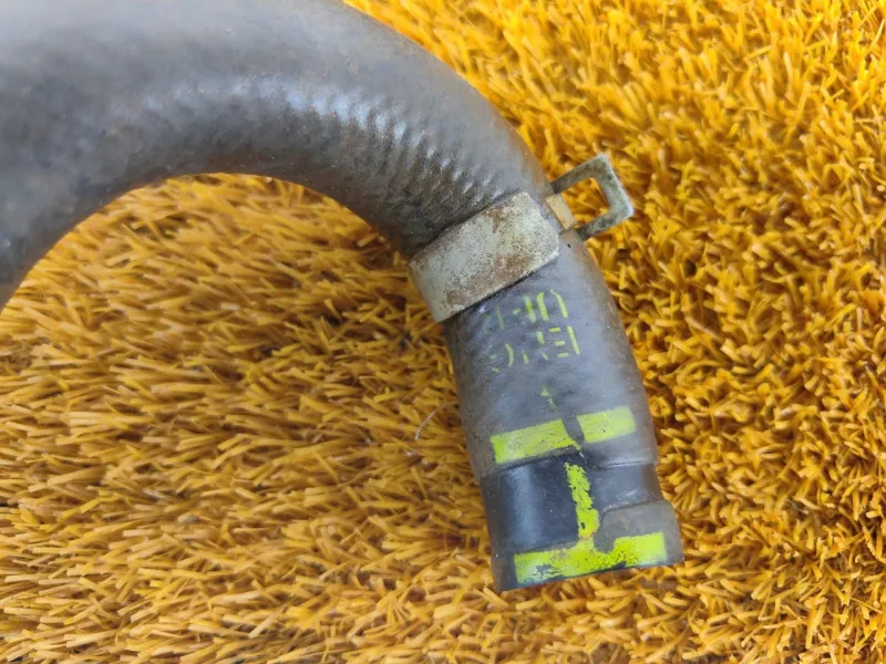 Патрубок радиатора