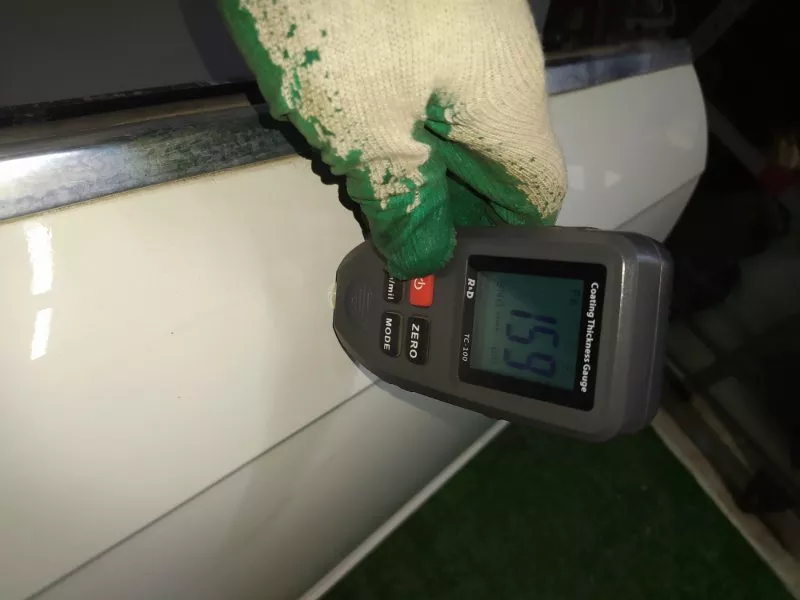 Дверь Audi A4 2005 8E0831052J B7, передняя правая