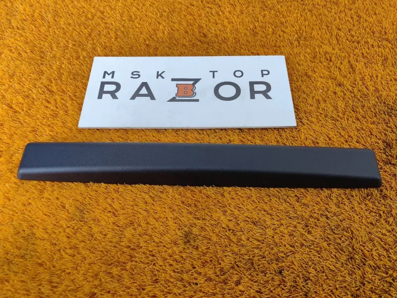 Накладка крышки багажника