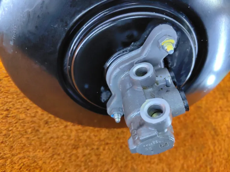 Вакуумный усилитель тормозов