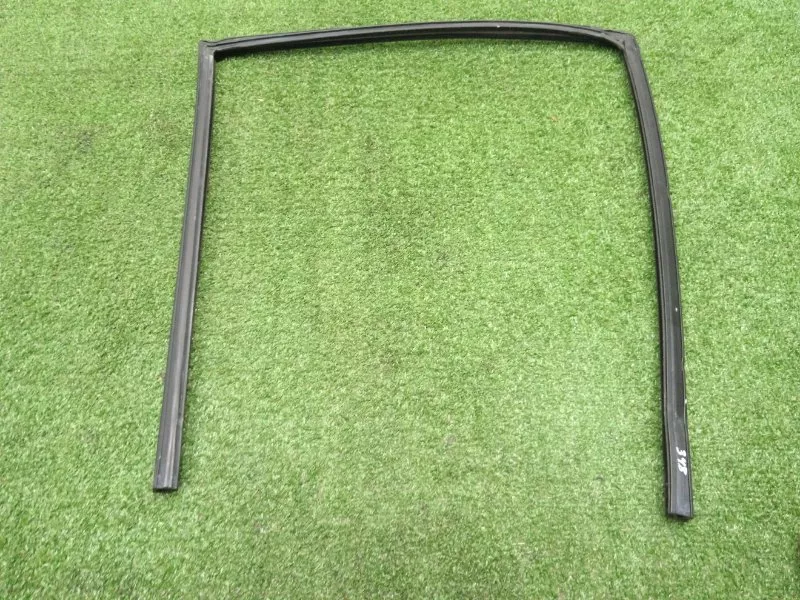 Уплотнитель стекла двери