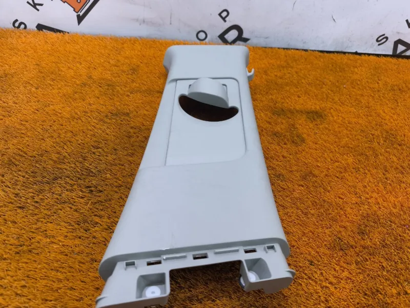 Обшивка центральной стойки