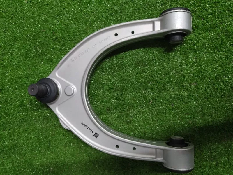 Рычаг подвески верхний