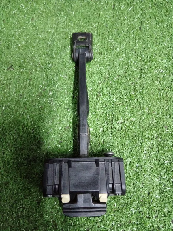 Ограничитель двери