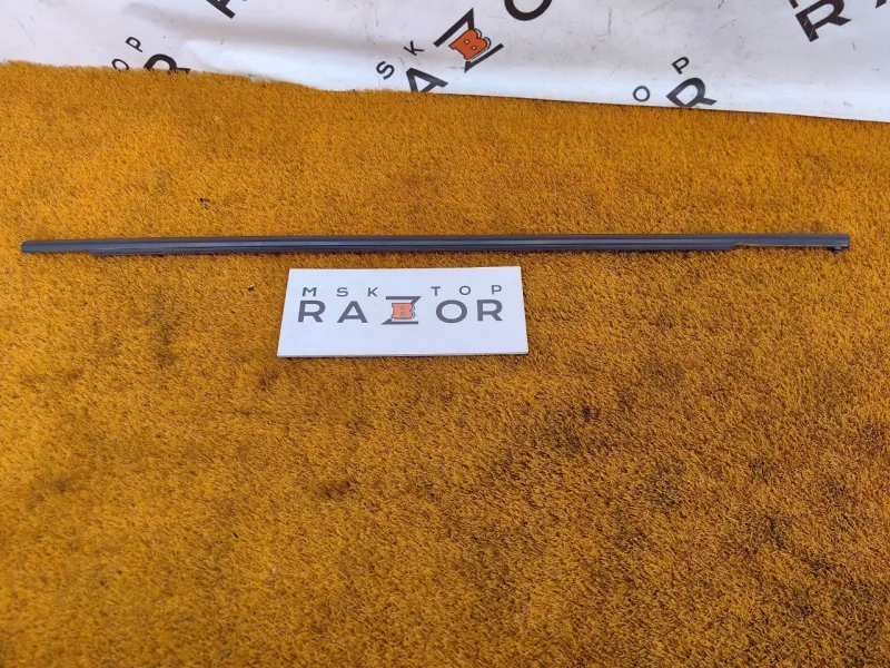 Уплотнитель стекла двери