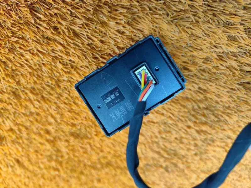 Кнопка стеклоподъемника