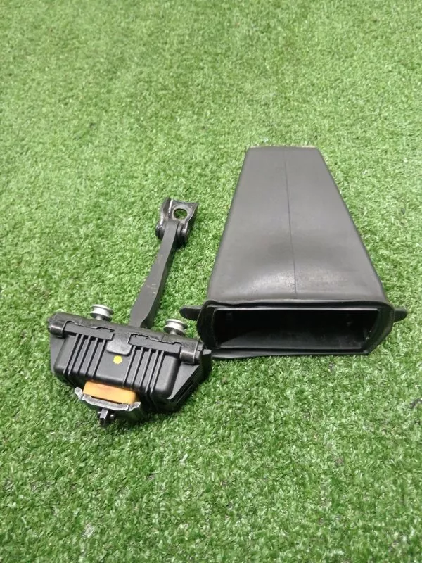 Ограничитель двери