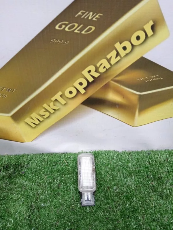 Плафон подсветки багажника