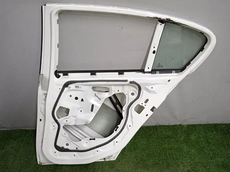 Дверь BMW 1-Series 2005 41527191018 E87, задняя правая