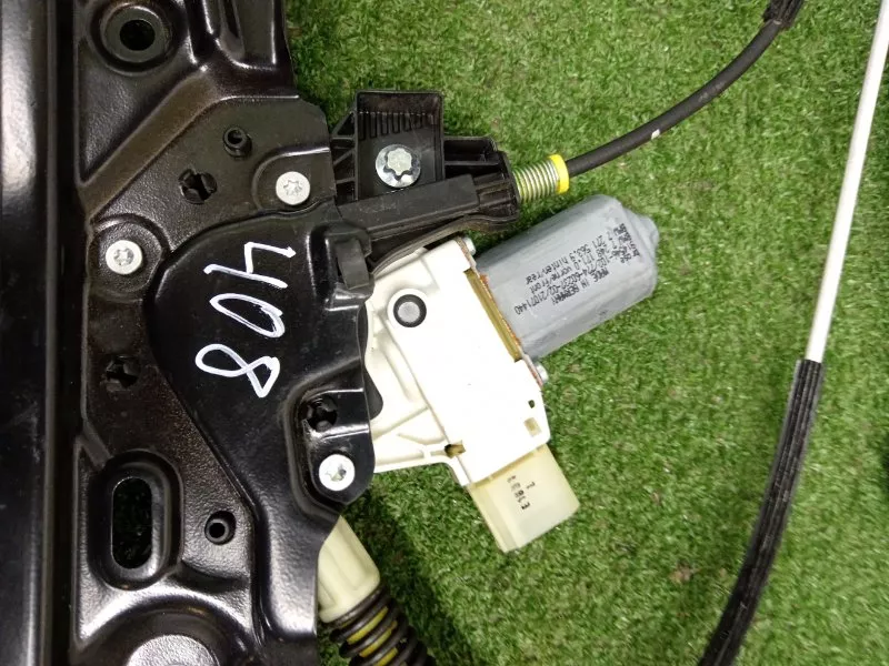 Стеклоподъемник BMW 5-Series 2011 51337182131 F10, передний левый