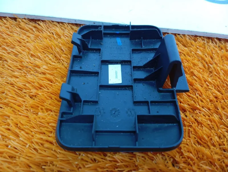 Обшивка двери багажника