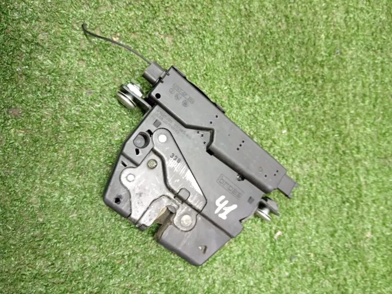 Замок багажника