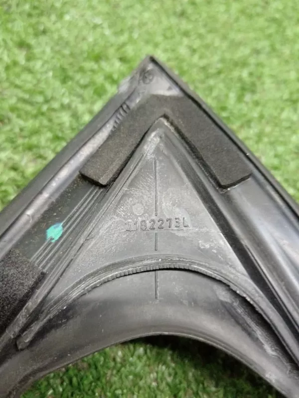 Уплотнитель стекла двери