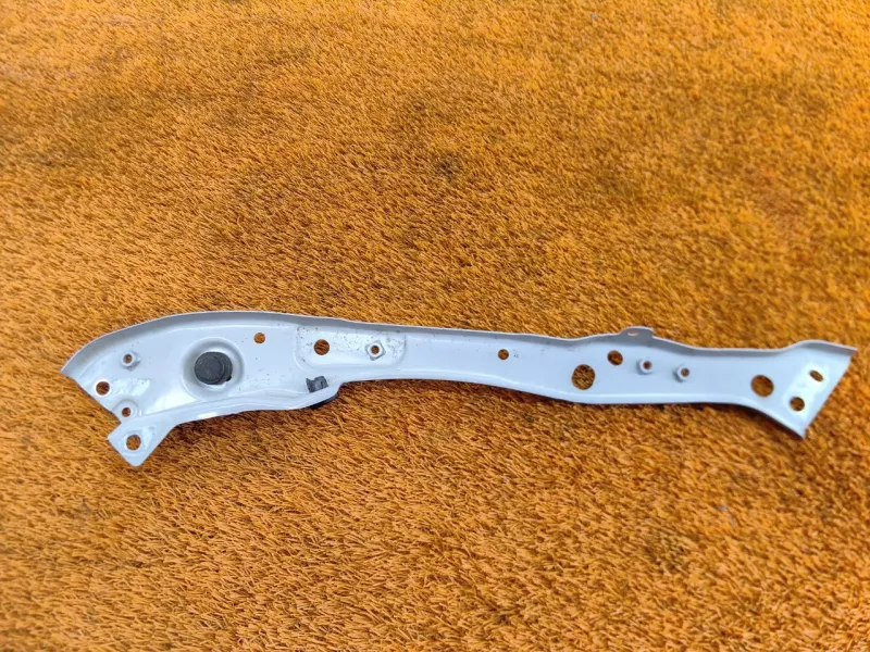 Крепление фары