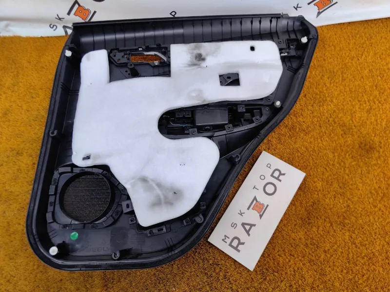 Обшивка двери