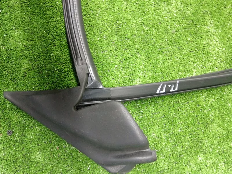 Уплотнитель стекла двери