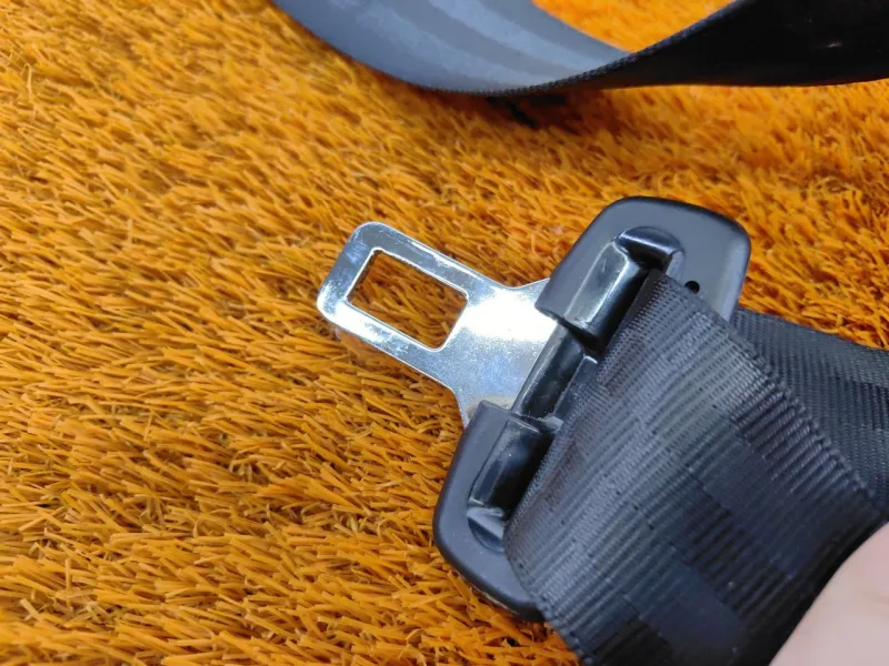 Ремень безопасности