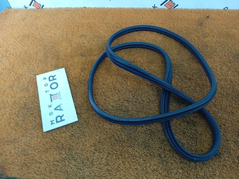 Уплотнитель проема двери