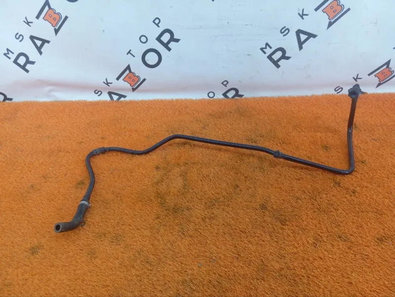 Трубка топливная