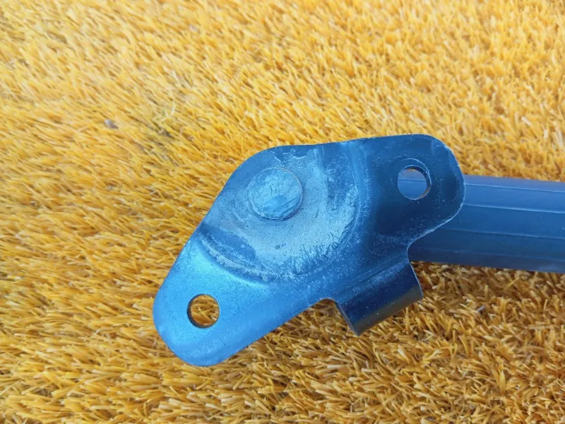 Амортизатор багажника