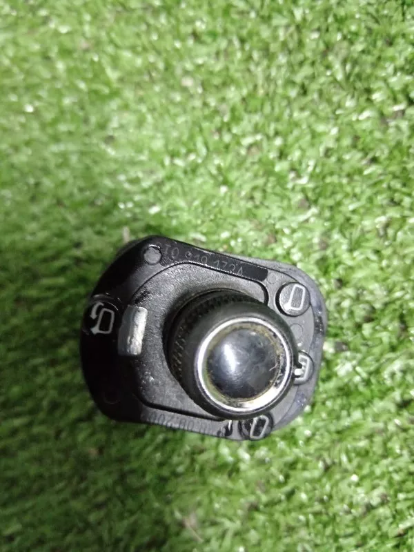 Джойстик регулировки зеркал