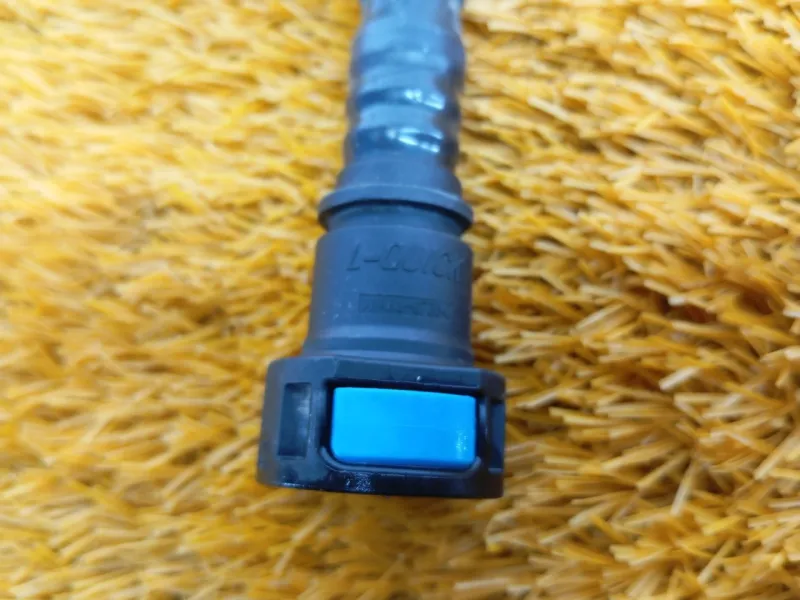 Трубка топливная