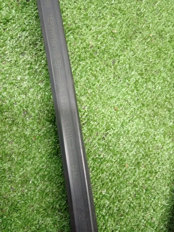 Уплотнитель стекла двери