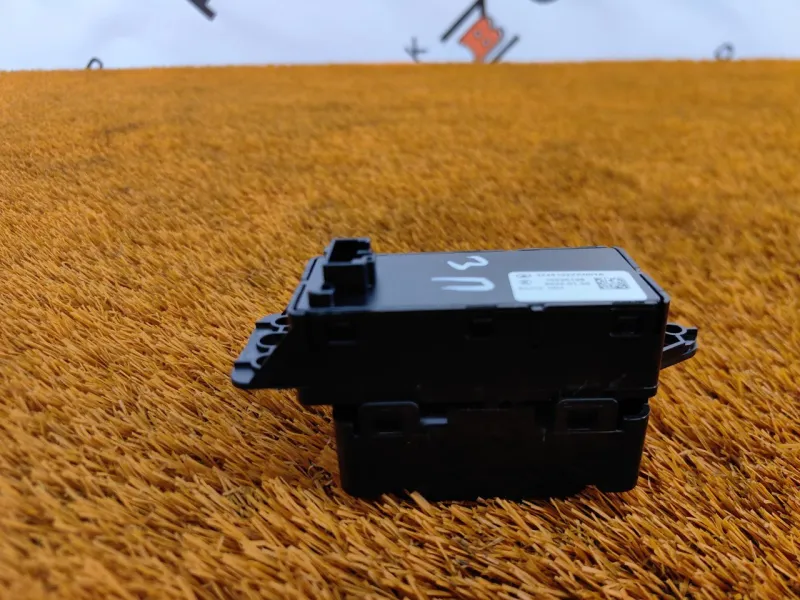 Кнопка стеклоподъемника