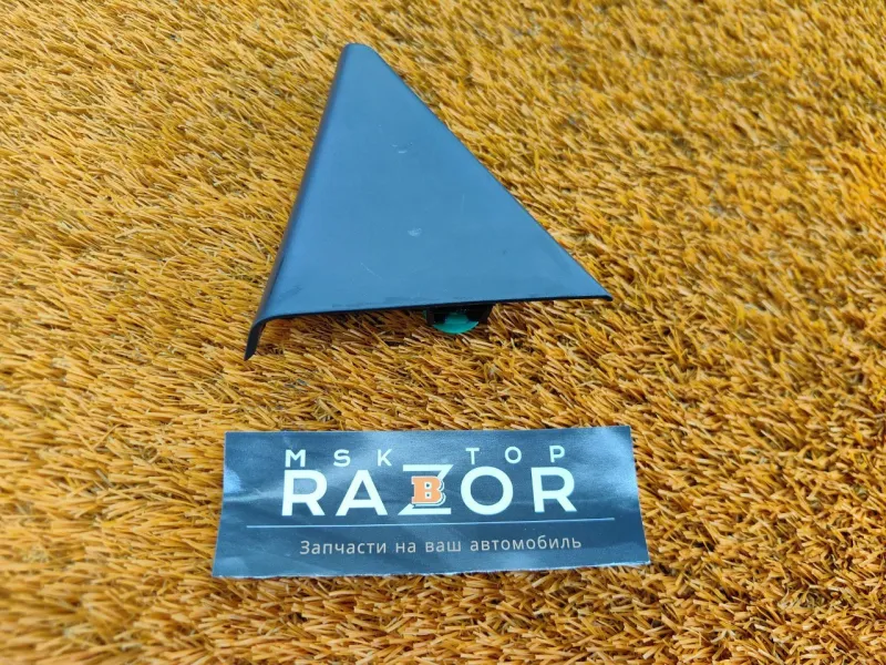 Уголок двери