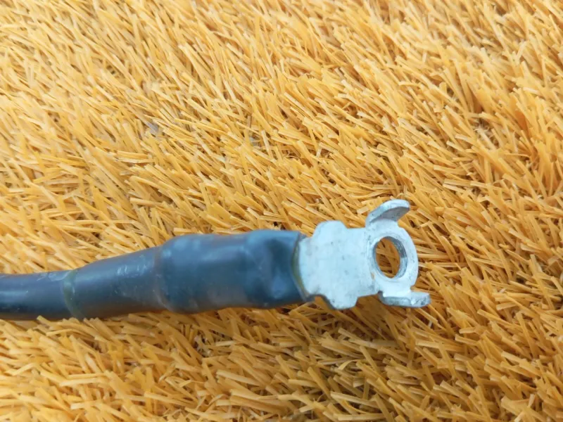 Клемма аккумулятор