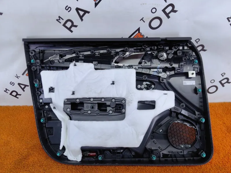 Обшивка двери