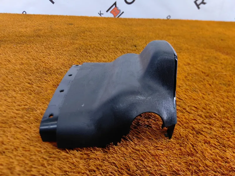 Кожух рулевой колонки