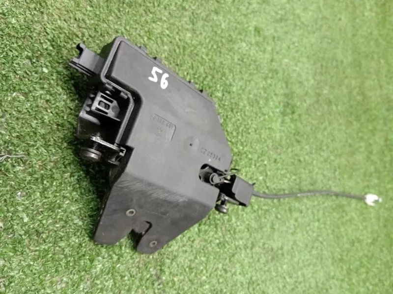 Замок багажника