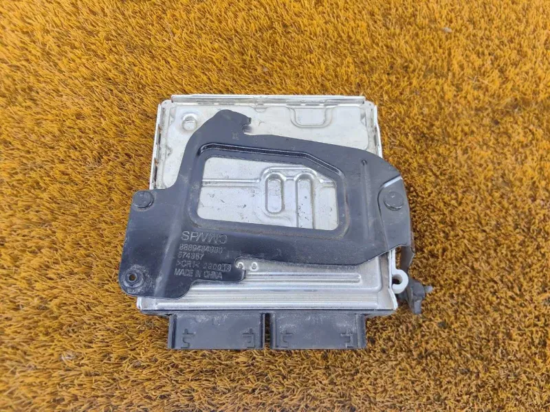 Блок управления двигателем