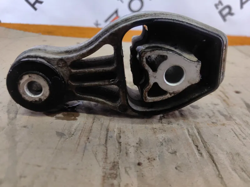 Опора двигателя