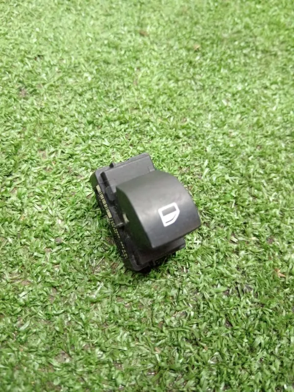 Кнопка стеклоподъемника