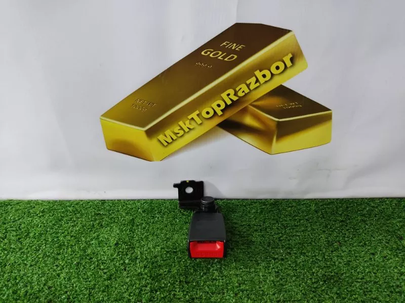 Ответная часть ремня безопасности