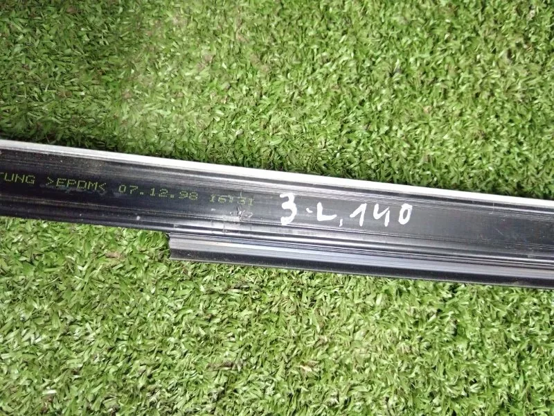 Молдинг двери